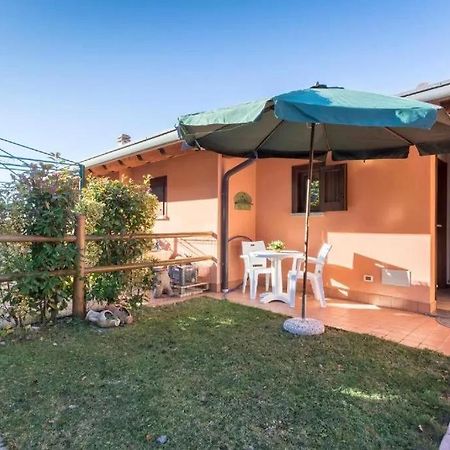 Casa Vacanze Rosalba Ferrara di Monte Baldo Экстерьер фото