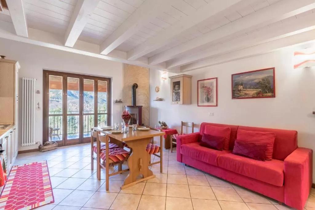 Casa Vacanze Rosalba Ferrara di Monte Baldo Экстерьер фото