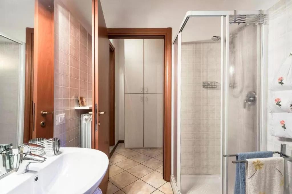 Casa Vacanze Rosalba Ferrara di Monte Baldo Экстерьер фото